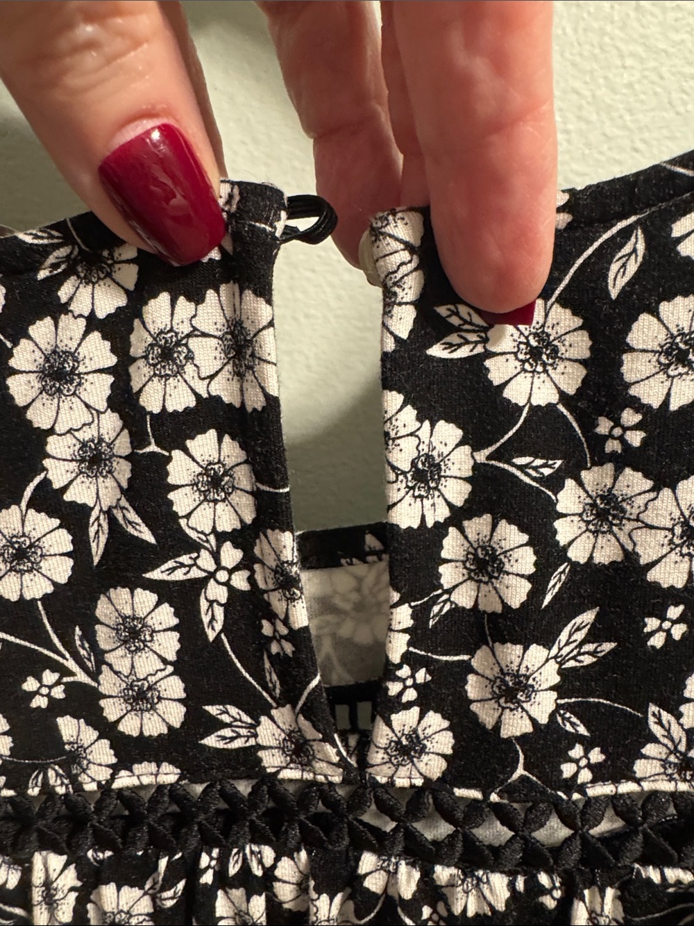 Loft Black and White Floral Sleeveless Dress - Picture 5 of 7